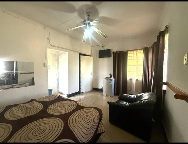 1 BEDROOM PROPERTY TO RENT IN QUEENSWOOD